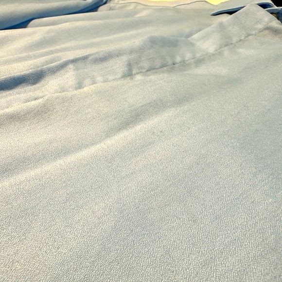 Calvin Klein dress shirt, “hidden” buttons - Picture 4 of 4